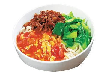 Pasta with egg, tomato and meat sauce